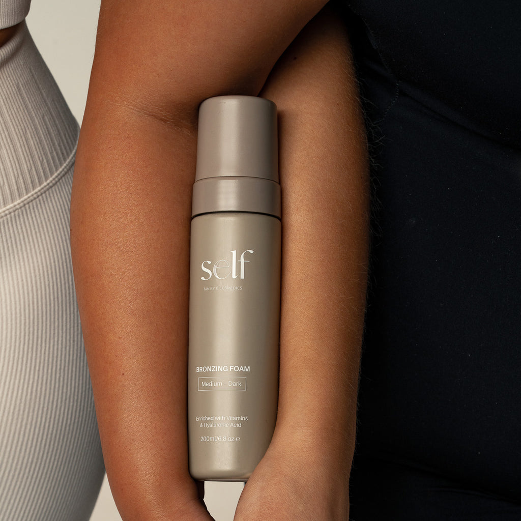 Mousse autobronzante moyennement foncée SELF Tan by O Cosmedics