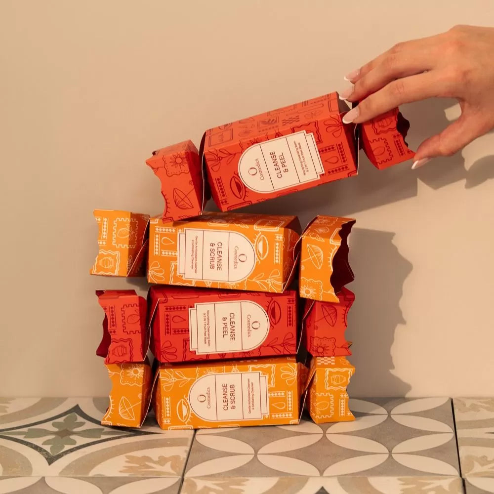 O Cosmedics Cleanse & Scrub Christmas Bon Bon